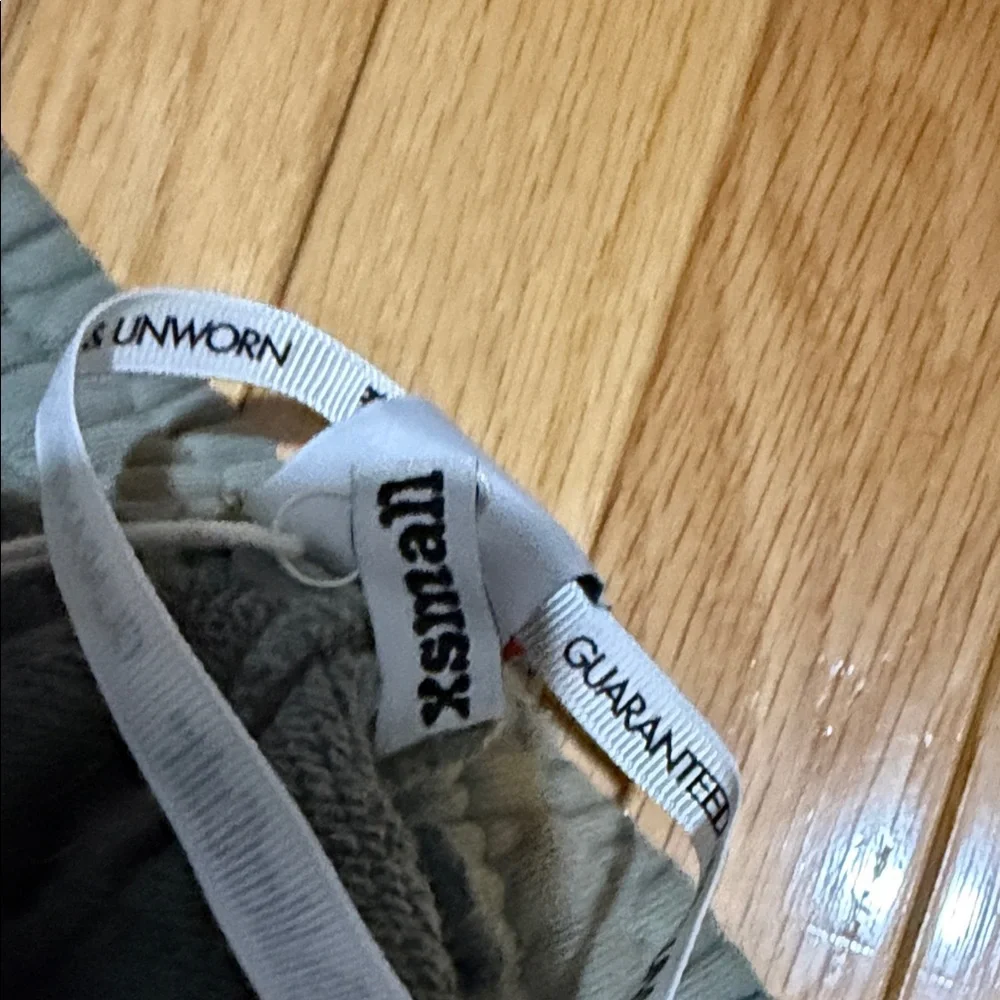 Hidden cult Joggers with Pink Accents XS brand New in pair - Picture 5 of 17